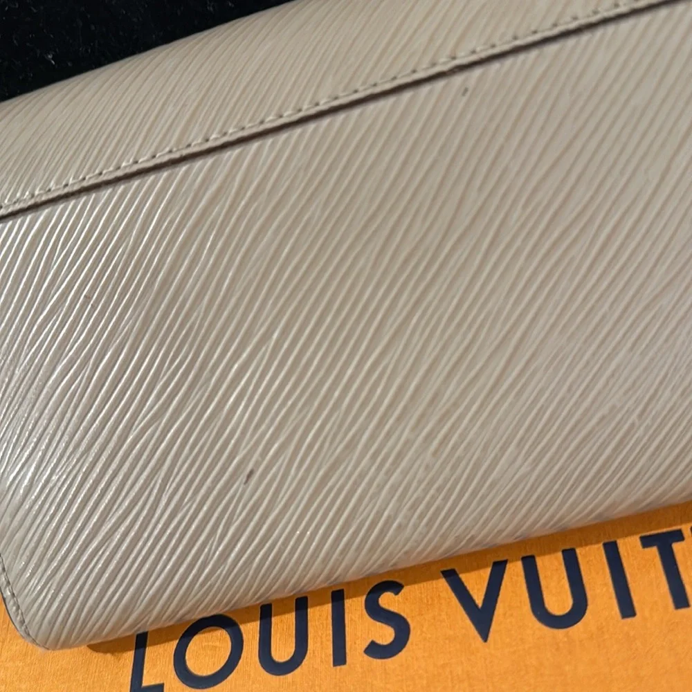 Louis Vuitton Beige Epi Leather Wallet with Gold LV Logo